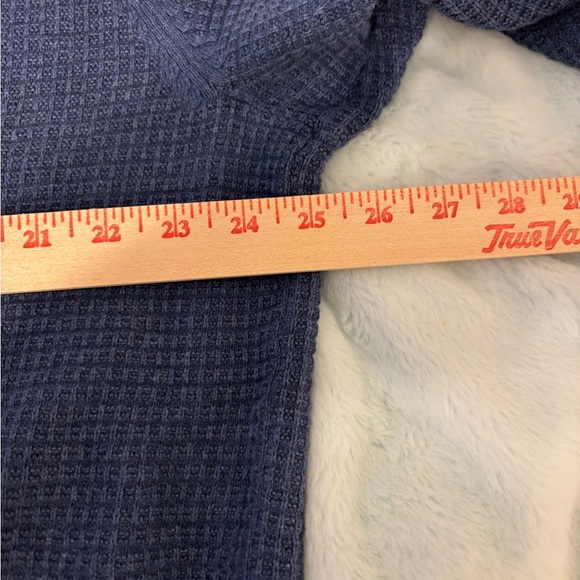 G.H. Bass & Co. Men's Navy Crewneck Sweater - Picture 4 of 8